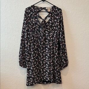 Flying Tomato Black and White Floral Top